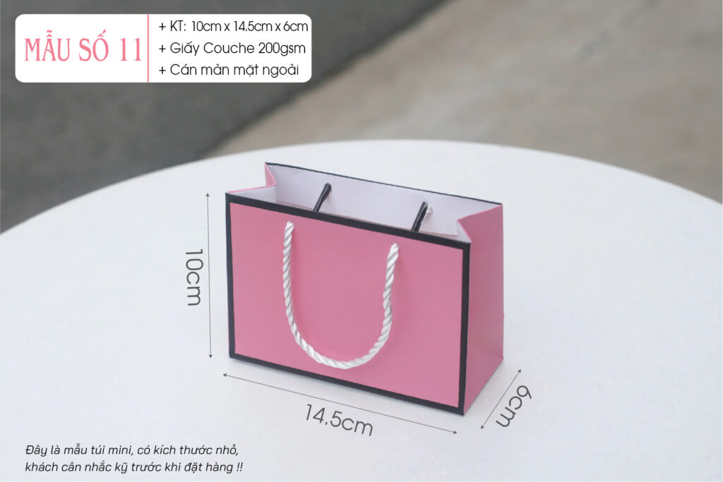 Túi giấy mini họa tiết Hồng trơn - Kích thước: 10cm x 14.5cm x 6cm.