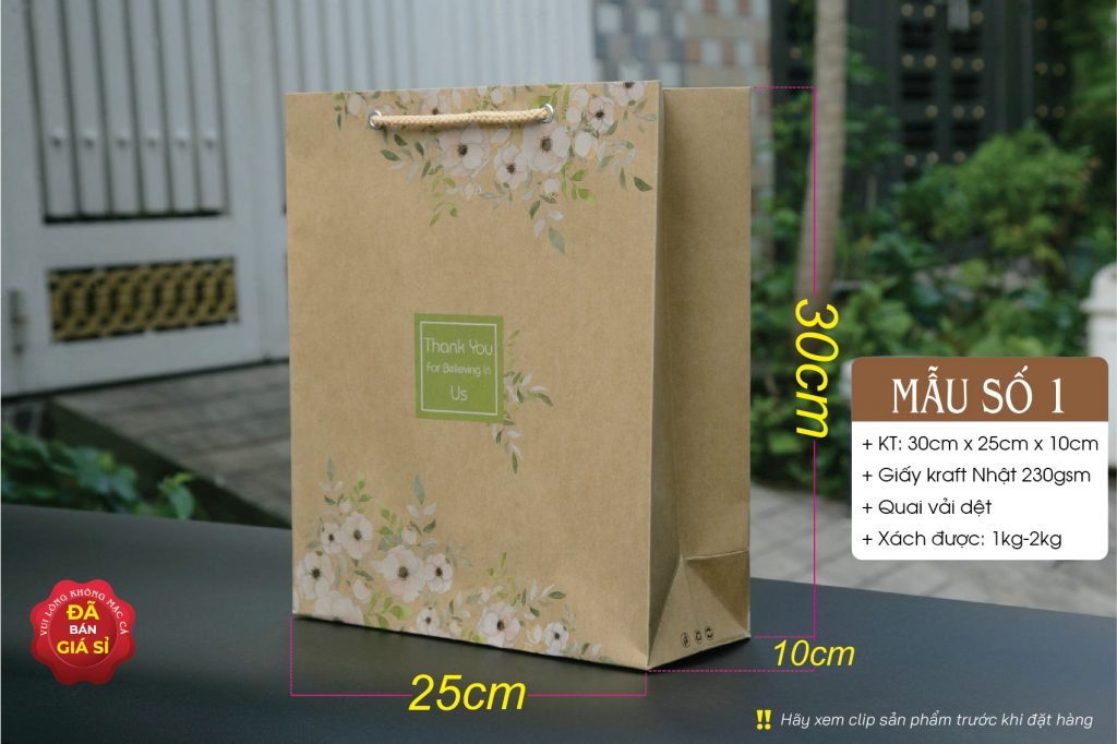 Túi được làm từ giấy kraft, dễ phân hủy trong môi trường tự nhiên