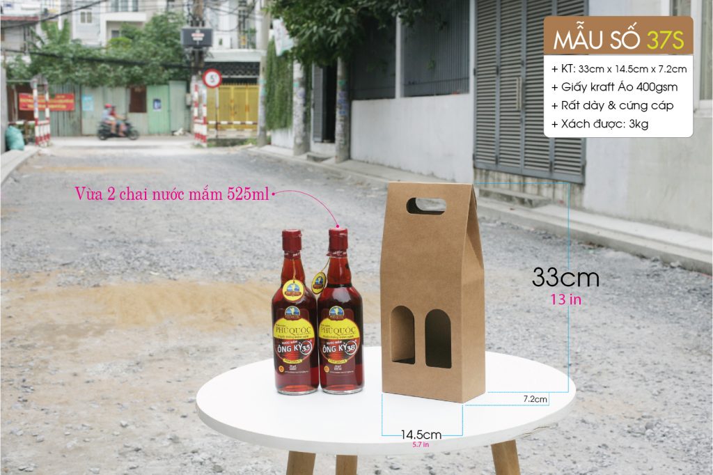 Hộp 37S đựng được 2 chai 500ml - Hoặc 2 chai nước mắm, mất ong làm quà trong dịp tết 2025