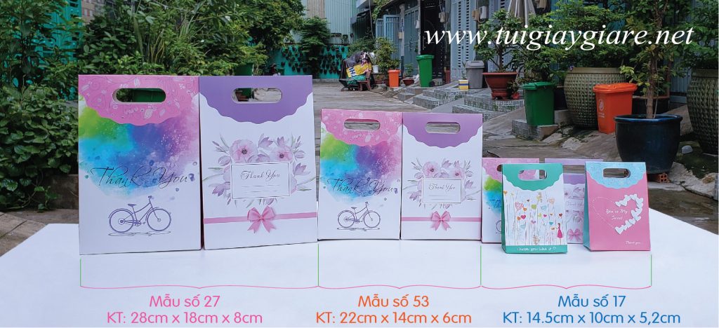 Cosmetic paper bags