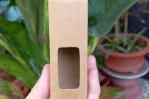 Kraft paper box for essential oil