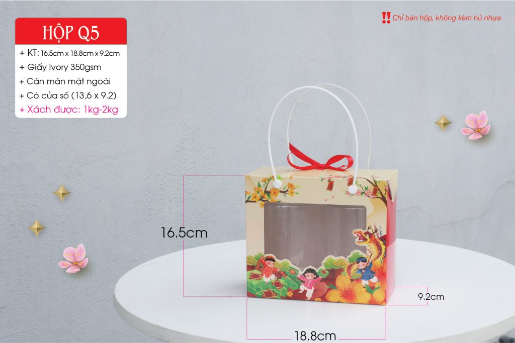 Hộp Q5 có thể dùng để đựng 2 hủ khô heo hoặc khô gà làm quà tặng trong dịp tết hộp đựng khô heo