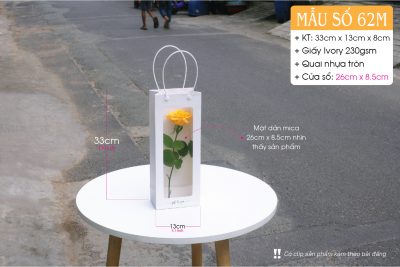 Paper bag for fresh flowers, with a plastic window