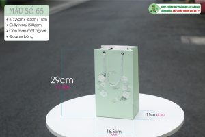 Có thể kết hợp Sữa tắm và Dầu gội để tạo thành bộ quà tặng chị em phụ nữ nhân các dịp lễ.