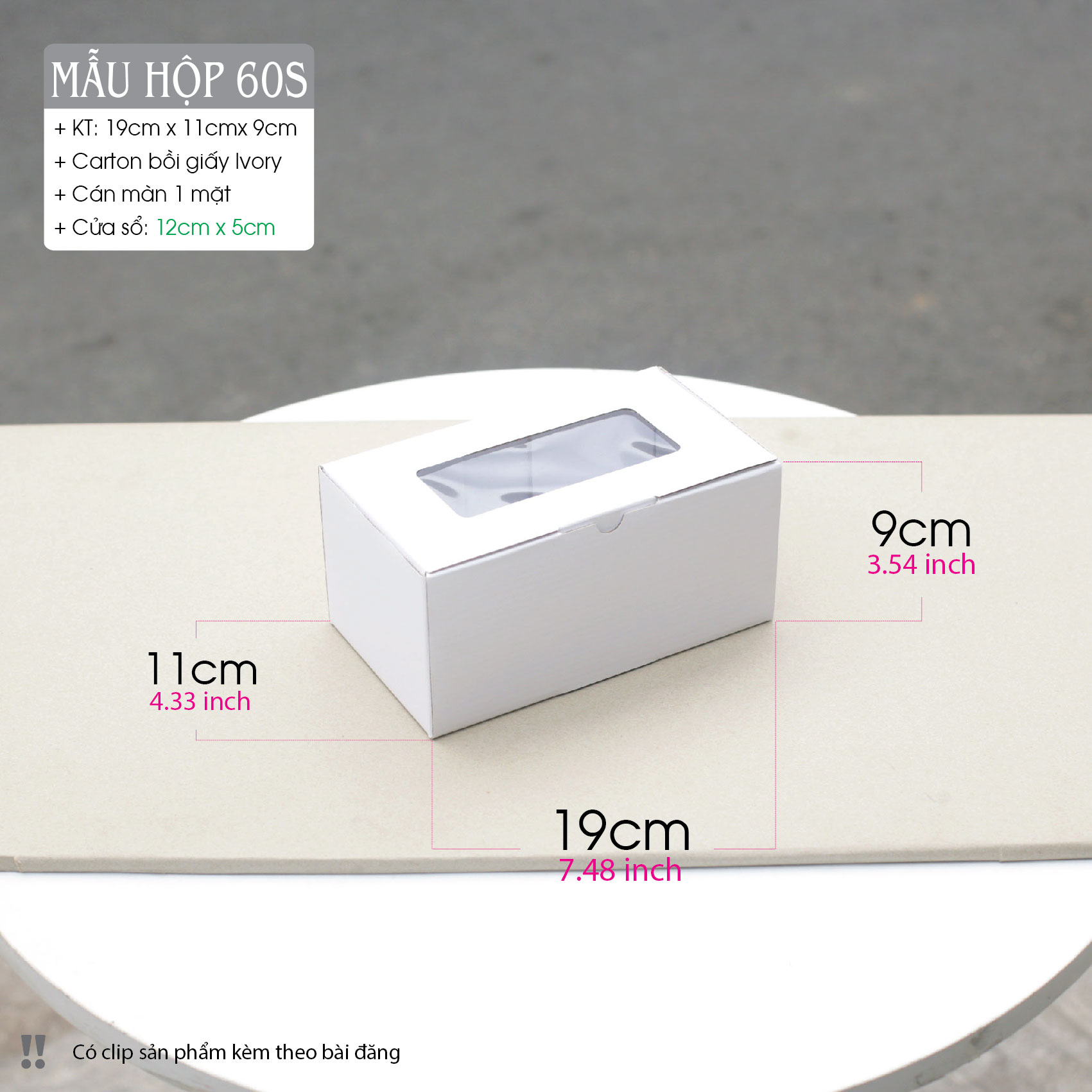 Hộp size S có kích thước 19cm x 11cm x 9cm - Được làm tử giấy Carton 2 lớp (1 trắng 1 xeo) rồi bồi thêm 1 lớp giấy Ivory trắng bên trên.