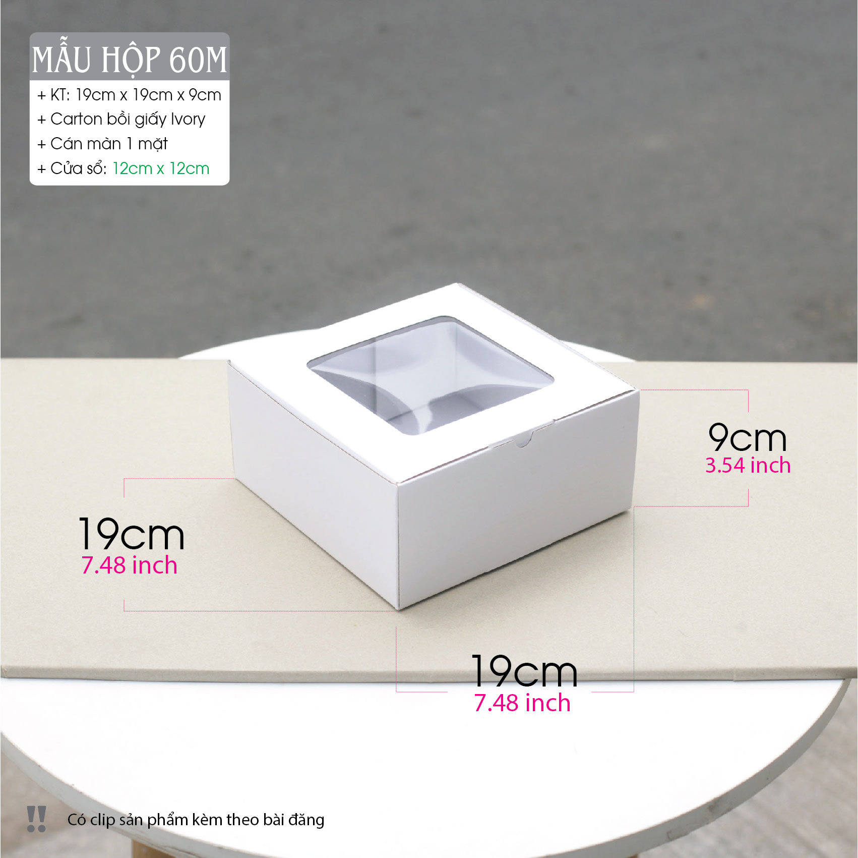 Hộp size S có kích thước 19cm x 19cm x 9cm - Được làm tử giấy Carton 2 lớp (1 trắng 1 xeo) rồi bồi thêm 1 lớp giấy Ivory trắng bên trên.